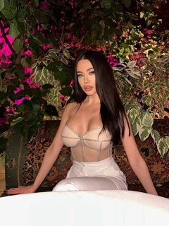 Adeline profile in Dubai