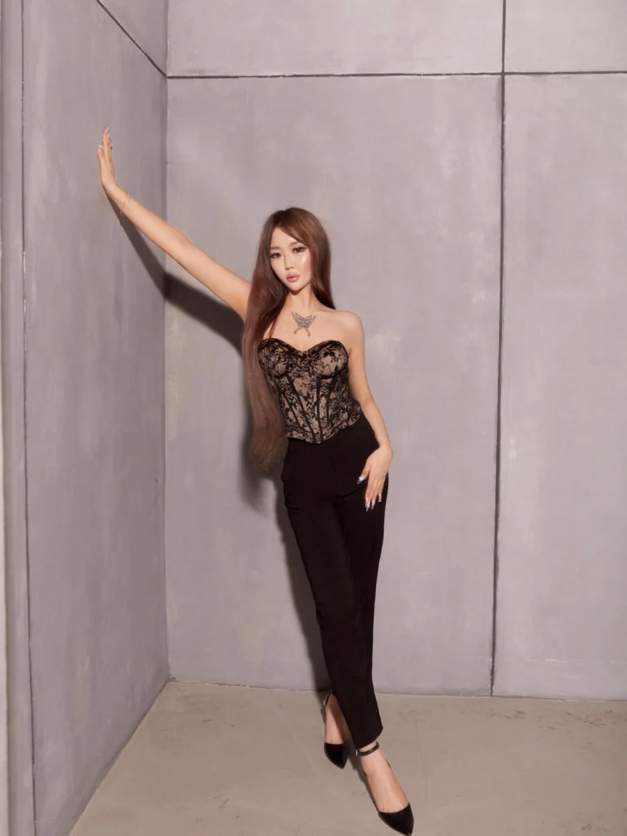 Angela profile in Dubai