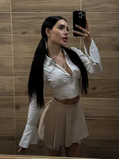 Karolina profile in Dubai